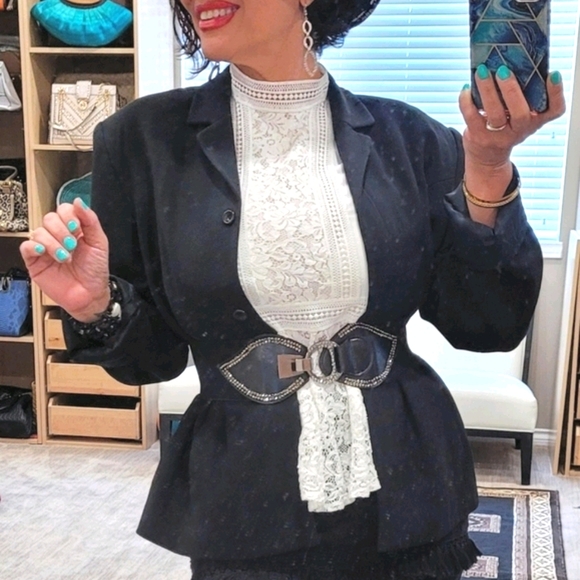 Gorgeous Bianca Nygard black blazer - Picture 5 of 14